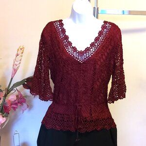 NWOT Kroshetta Women’s Beautiful 3/4 Sleeve V Neck Red Crochet Blouse Top M 8 10